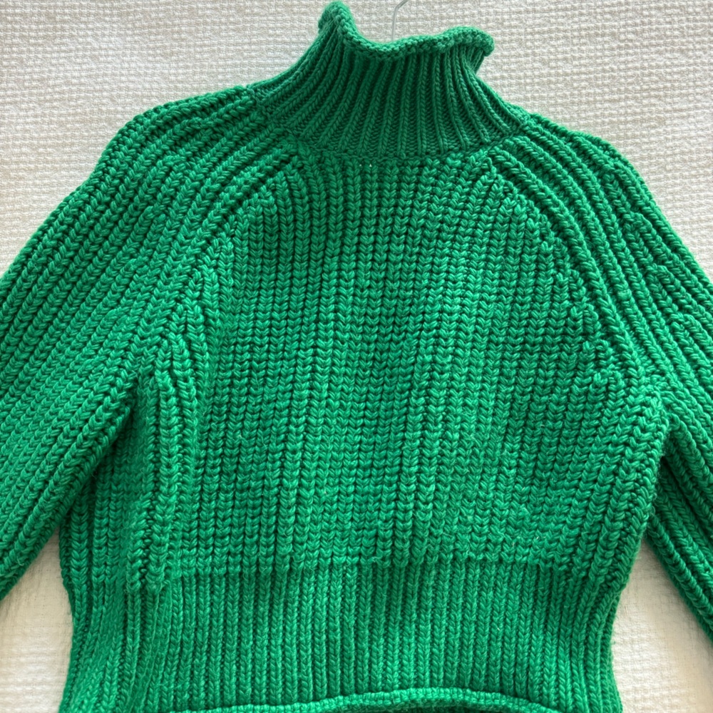 Green Crop Sweater
